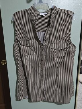 Notations Black and White Vertical Stripe Sleeveless Button-Down Shirt
